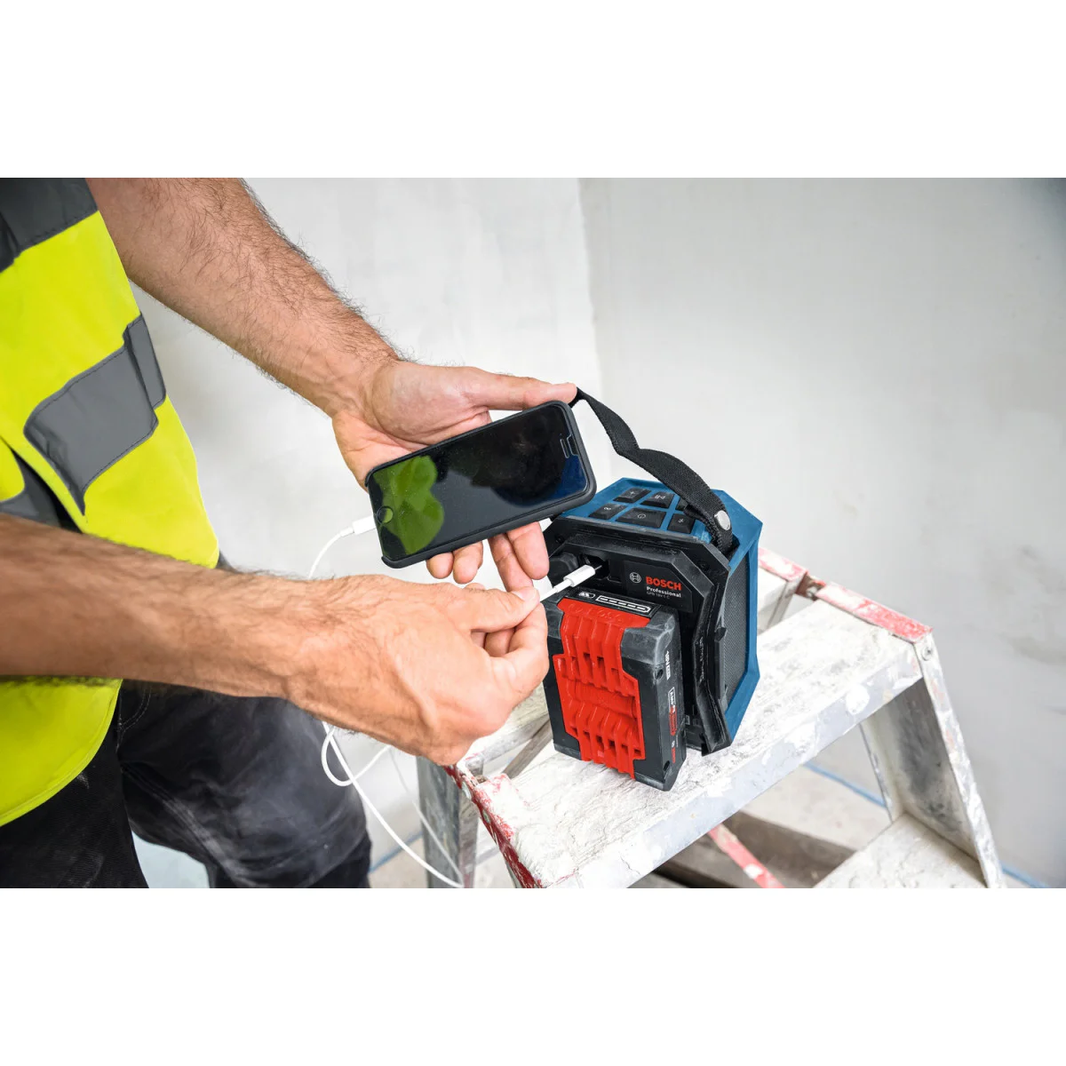 Акумулаторна тонколона Bosch GPB 18V-1 C, Bluetooth, 18 V, без батерия и зарядно 06014A7001