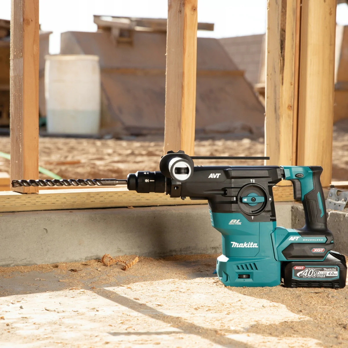 Акумулаторен перфоратор Makita HR009GZ, XGT, SDS-Plus, 40 V, 3.9 J, без батерия и зарядно HR009GZ