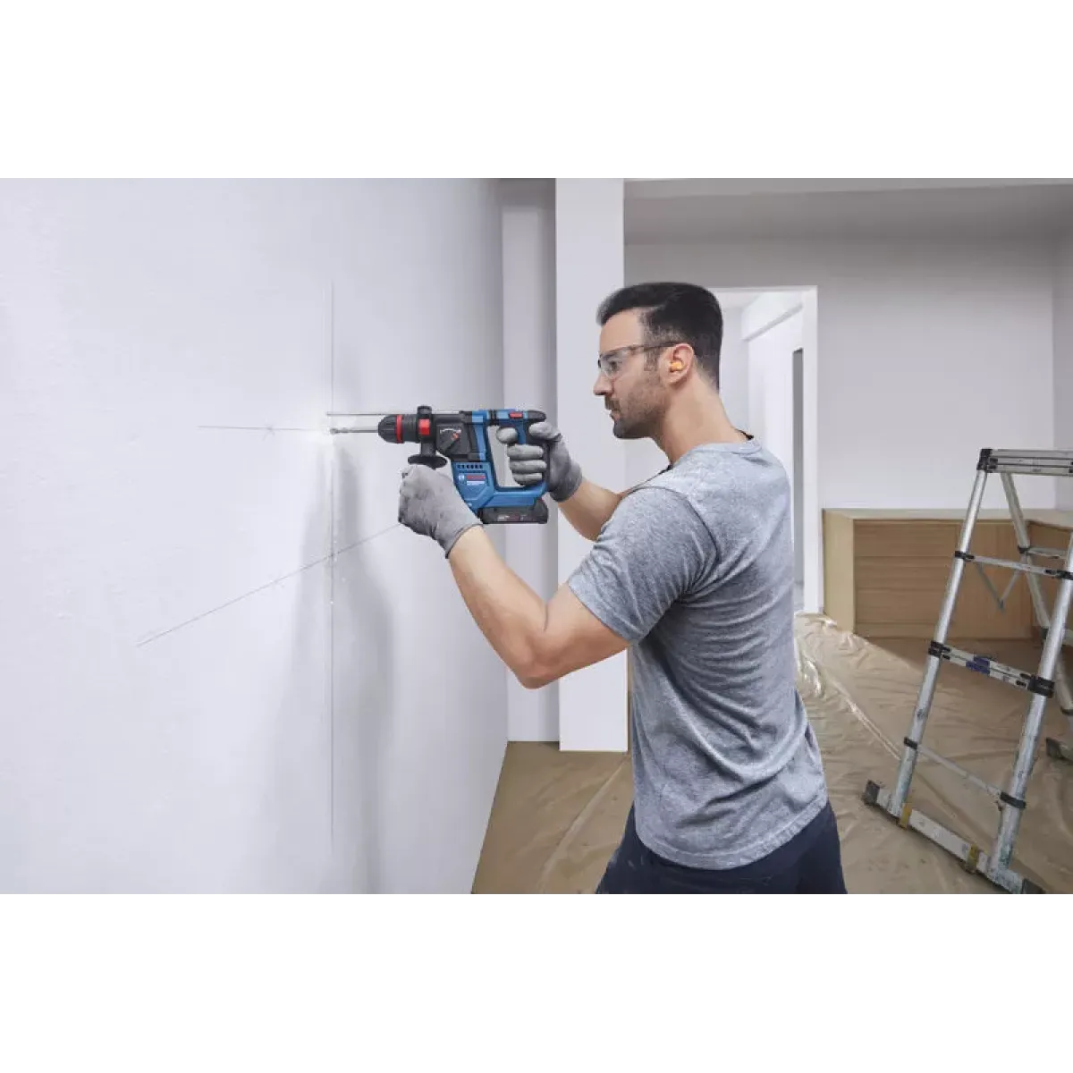Акумулаторен перфоратор Bosch GBH 18V-18 X, 18 V, 1.5 J, SDS-Plus, ONECHUCK, без батерия и зарядно 0611927100 Акумулаторен перфоратор Bosch GBH 18V-18 X, 18 V, 1.5 J, SDS-Plus, ONECHUCK, без батерия и зарядно 0611927100