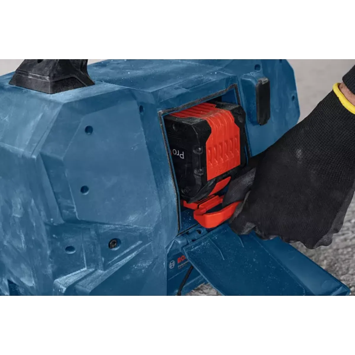 Акумулаторна Bluetooth тонколона BOSCH GPB 18V-6 C, 18 V, 12 V, без батерия и зарядно 06014A6000