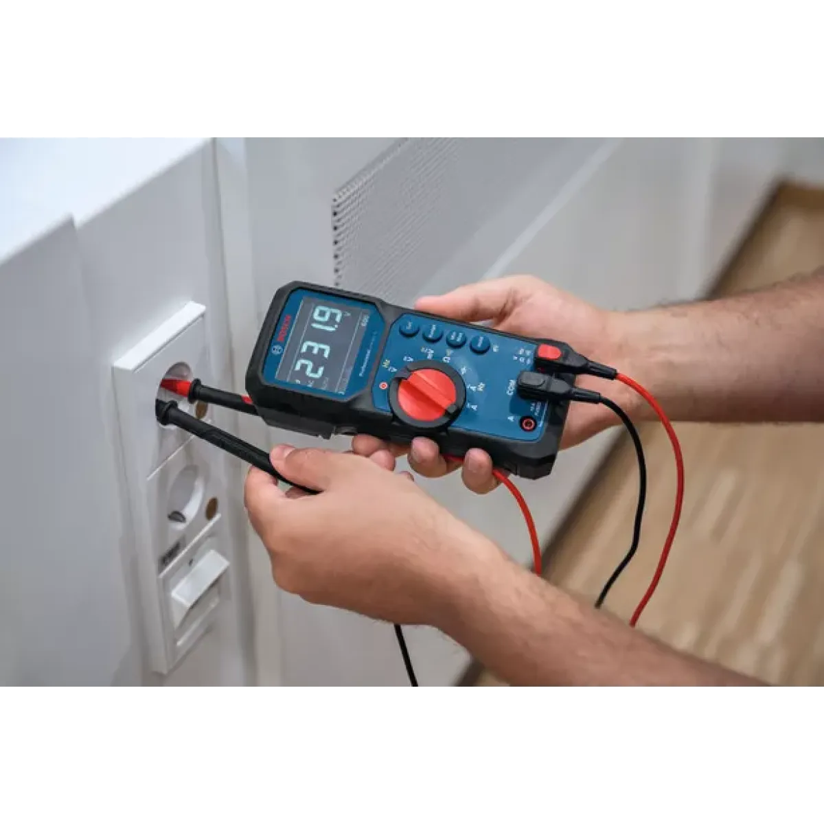 Дигитален мултицет Bosch GDM 600-15 Professional, MH1 магнитен държач, 600 V 0601077301