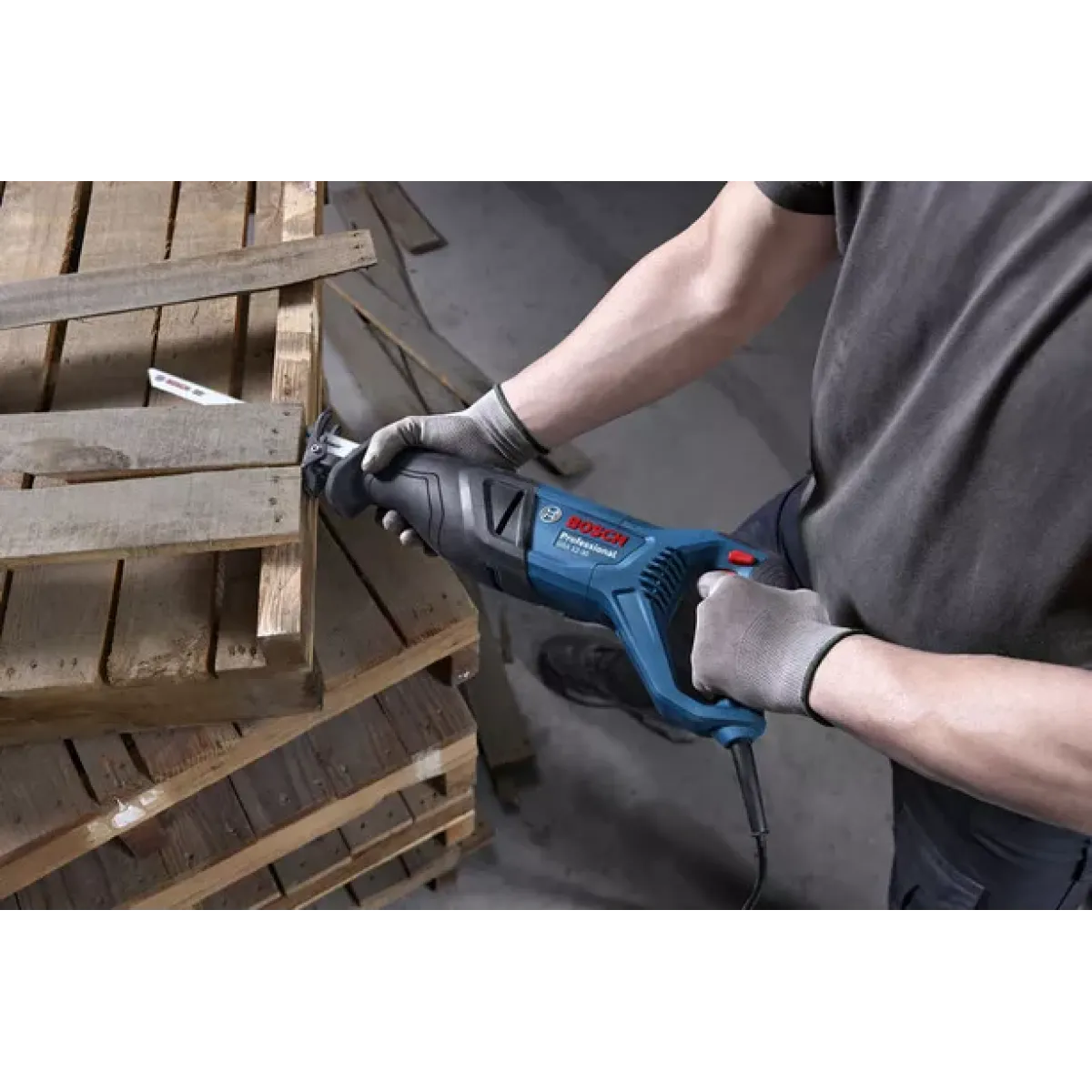Електрически саблен трион Bosch GSA 12-30, 1250 W, 30 мм, в куфар 06016C7000 Електрически саблен трион Bosch GSA 12-30, 1250 W, 30 мм, в куфар 06016C7000