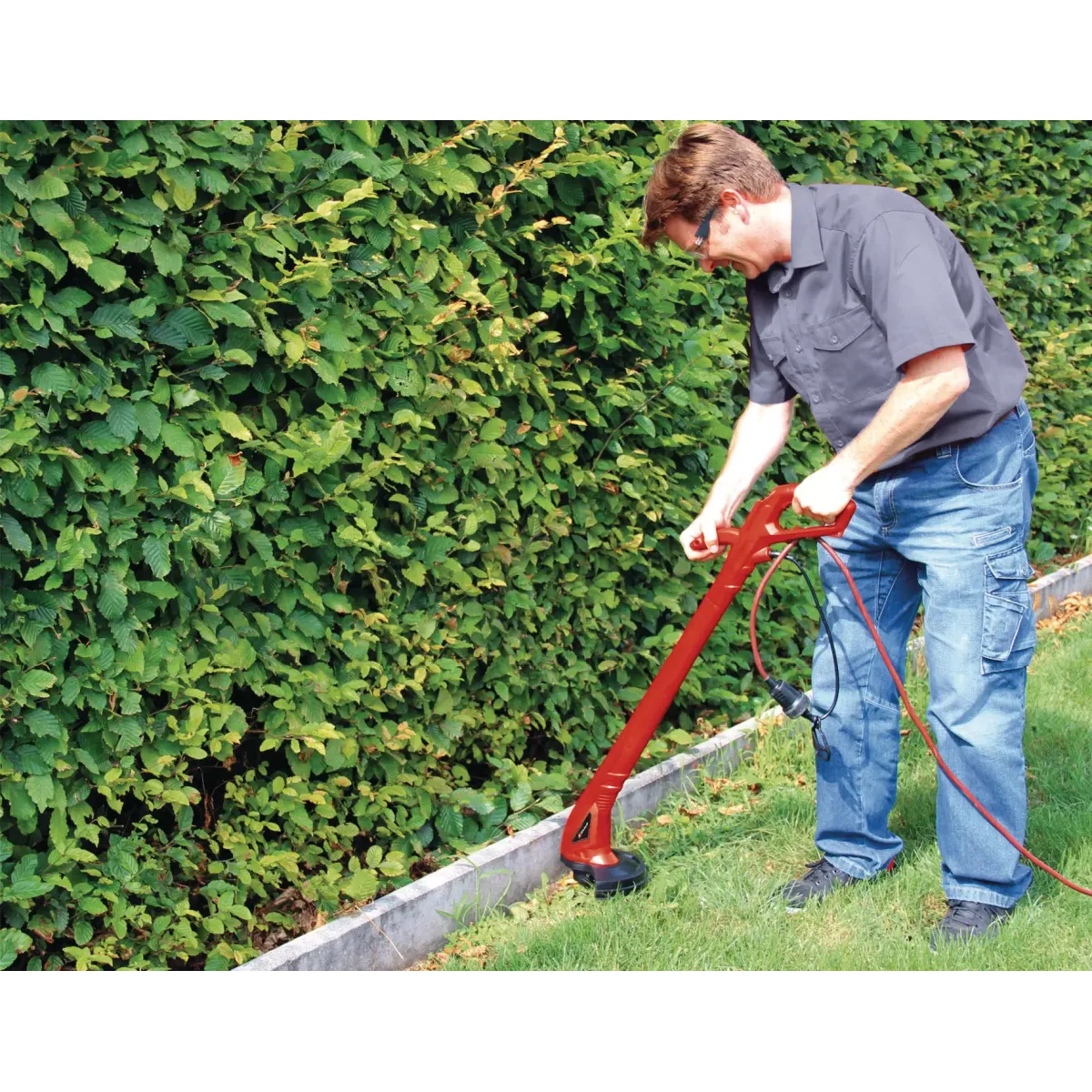 Електрически тример Einhell GC-ET2522, 250 W, 22 cm 3402040 Електрически тример Einhell GC-ET2522, 250 W, 22 cm 3402040